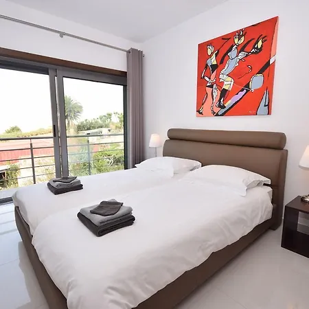 Modern With Private Pool Just 400m From The Sea * Лориньян
