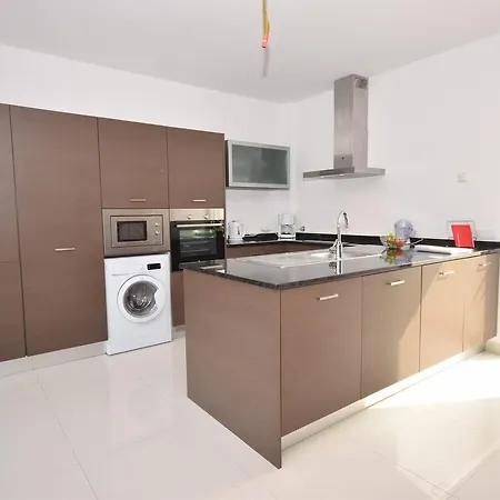 Modern With Private Pool Just 400m From The Sea Вилла Лориньян